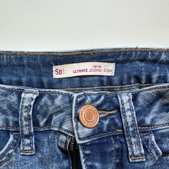 SO women's ultimate jeggings high rise size 0 with holes - Picture 3 of 3